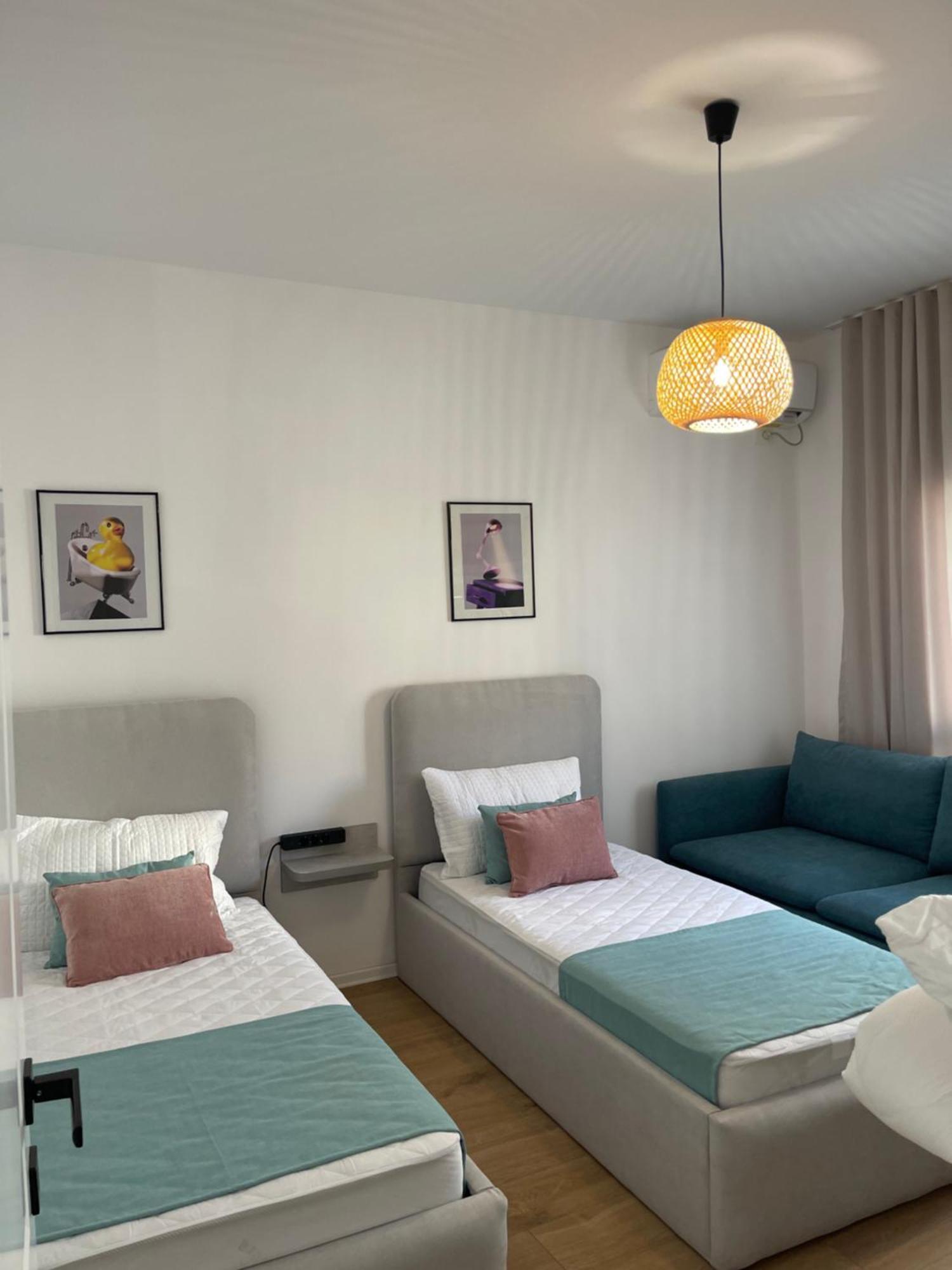 Sunny City Center Apartment Lezhë Exteriör bild